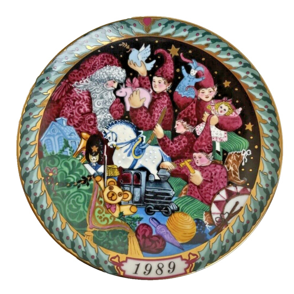 Bing & Grondahl SANTA CLAUS Christmas Plates by Hans Henrik Hansen Set Of 4